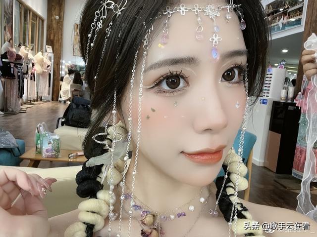 云南美女维维子迷人写真欣赏，好漂亮啊