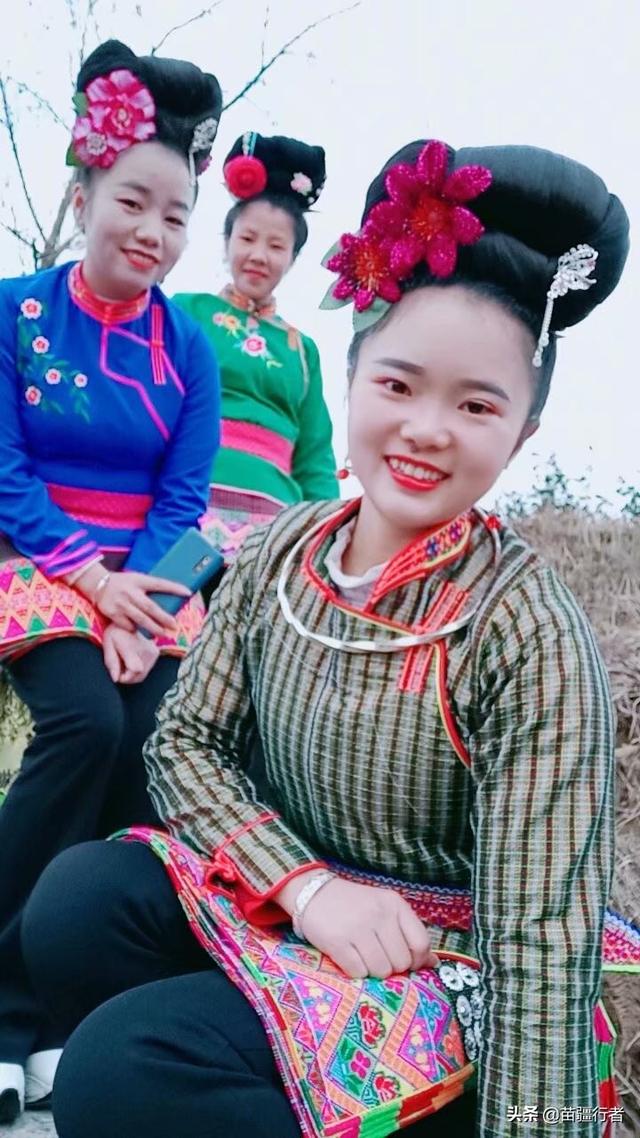 贵州雷山：羊欧的美女身材真好，穿着苗族衣服更美