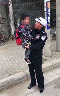 美女变警花_从普通女大学生蜕变成合格警花，她经历了什么？