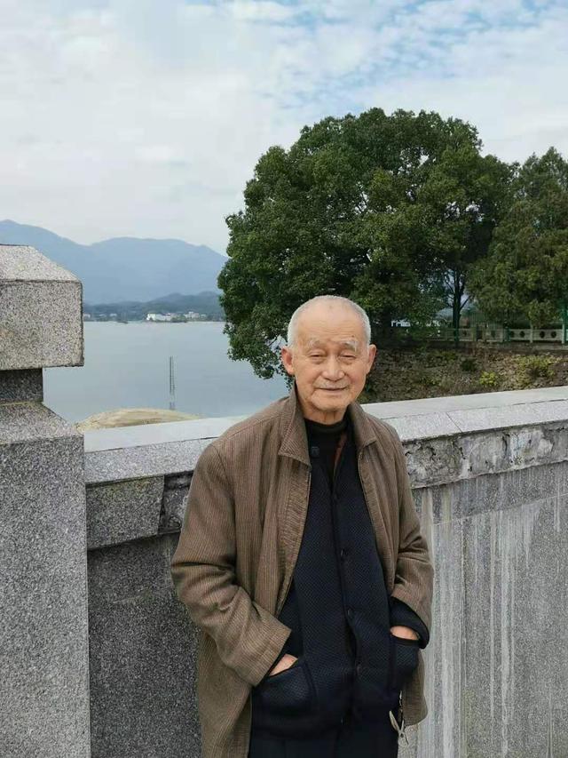 《腥风血雨》55 散钱财戏班各逃命 避通缉夫妻遁山林