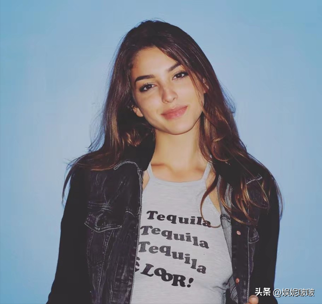 Celine Farach：23岁顶级超模，172cm黄金臀腿比，这才是人间尤物