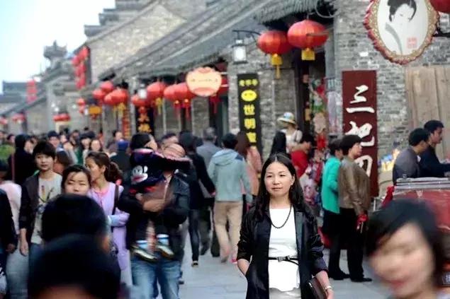 拒千万年薪！她靠给人抠脚圈粉刘德华，成中国“大保健”第一人