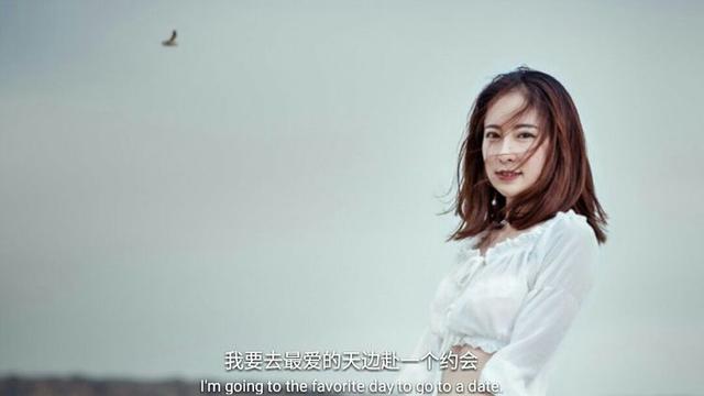 你在风里，身材很好的美女，一组冷系户外写真