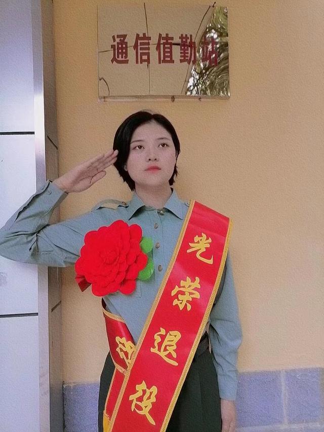 从炮阵地到考研场！陕西女兵绝不服输