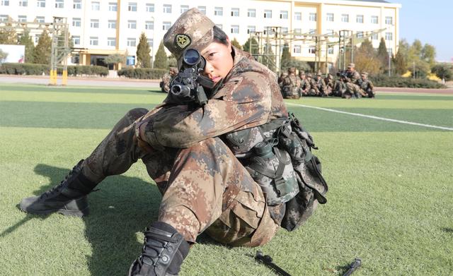 从炮阵地到考研场！陕西女兵绝不服输