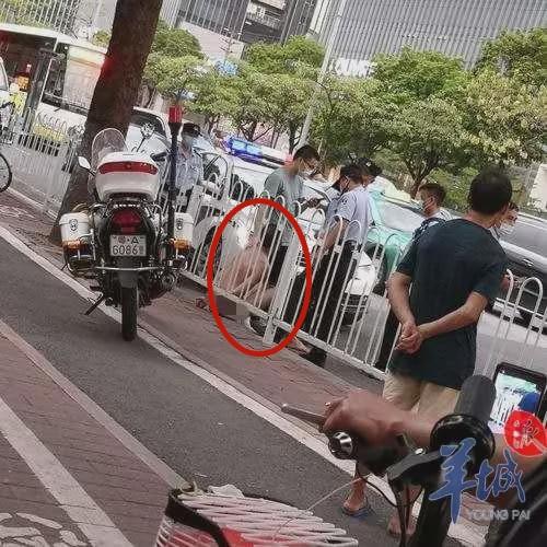 广州一裸男当街猥亵女性被警方当场制服！女生公众场所遭遇“色狼”该如何应对？