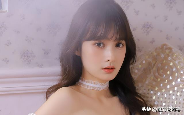 长发美女的温柔漂亮写真集