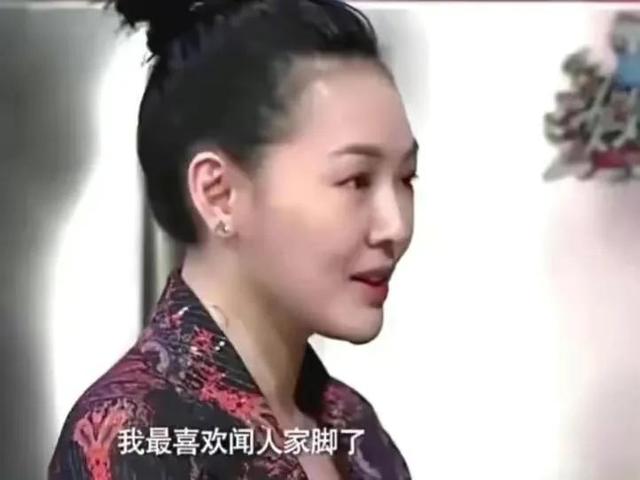 小S黑历史：节目中舔日本女星脚趾，给汪小菲洗脚，对脚情有独钟