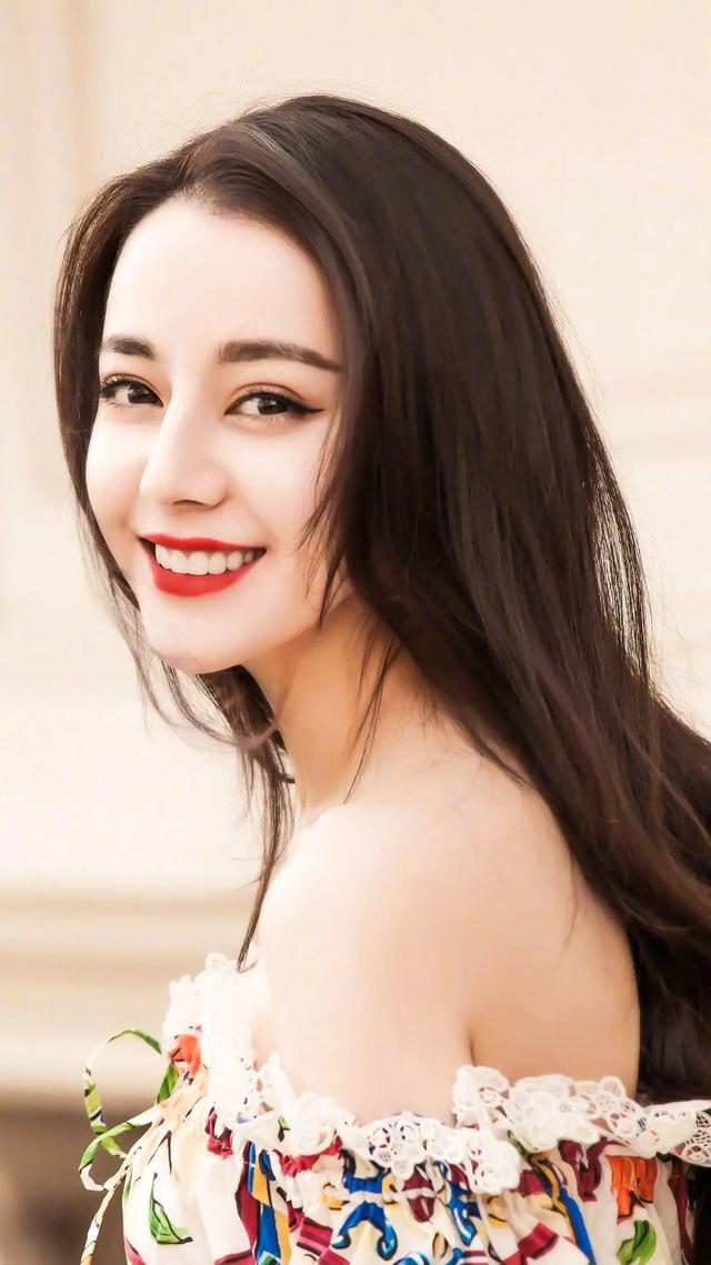 娱乐圈最美的7位新疆女星，个个貌美如花，你更喜欢哪一个？