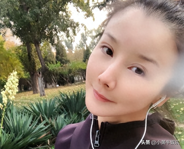 孙菲菲为李玟发声！自曝被导演暴打、吐痰致毁容，打人者身份被扒