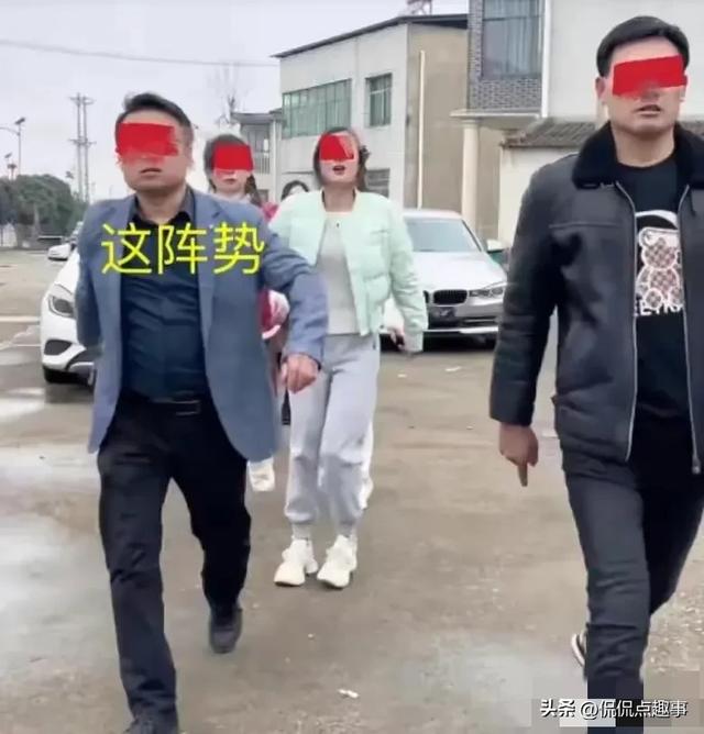 贵州新娘婚车张开嘴巴睡觉，样子可爱网友羡慕：连睡觉都这么迷人