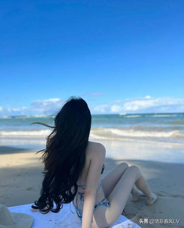 加勒比海之蓝，比基尼美女的梦幻画卷