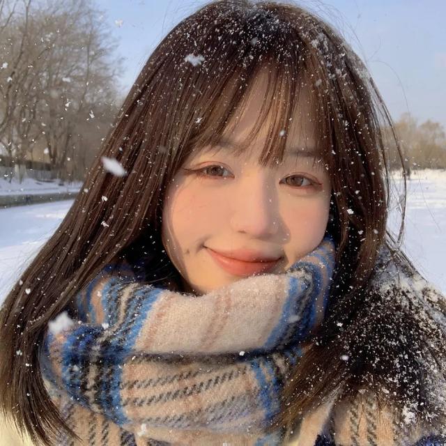 下雪天冬季氛围感女生头像