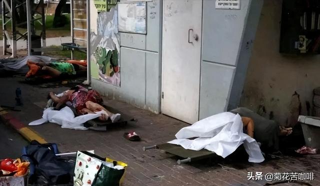 以色列遭猛攻，三小时毫无反应：女兵被打死之后，扒光衣服游街