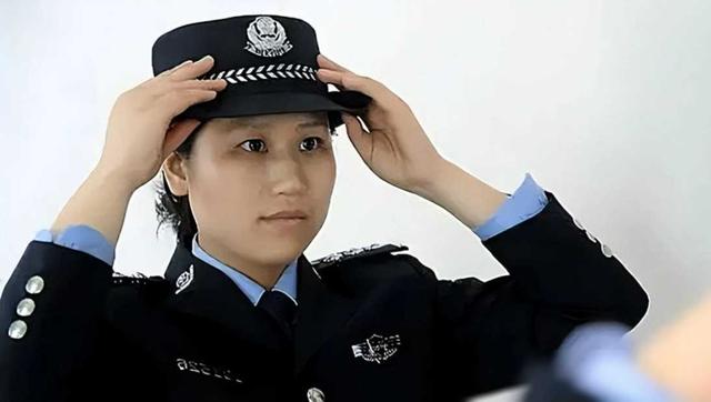 汶川地震时期，女警当众哺乳9个婴儿后，破格连升四级，近况如何