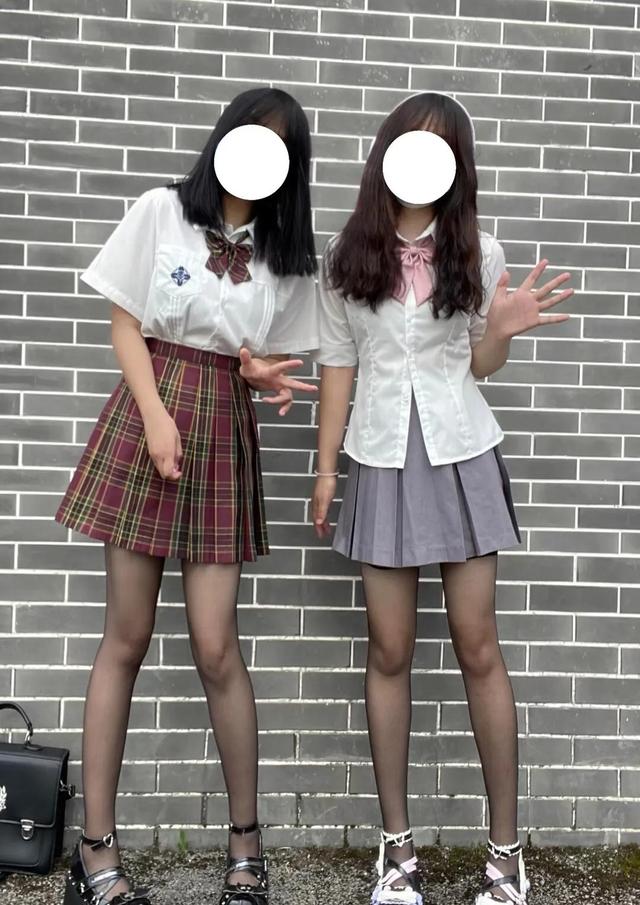 黑丝控图集，性感美女黑丝jk制服