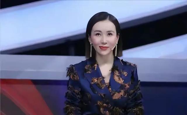 11个美女，都是央视各频道的“当家花旦”，最性感的是“六公主”