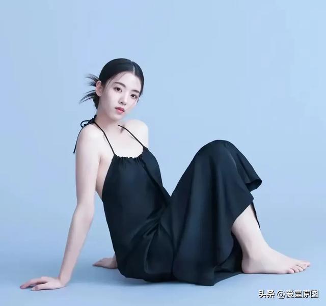 美女校花——何子怡全图写真合集