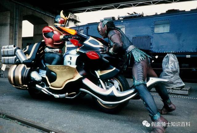 假面骑士空我Kuuga 怪人大百科：蝎子古朗基！懒洋洋的美女怪人！