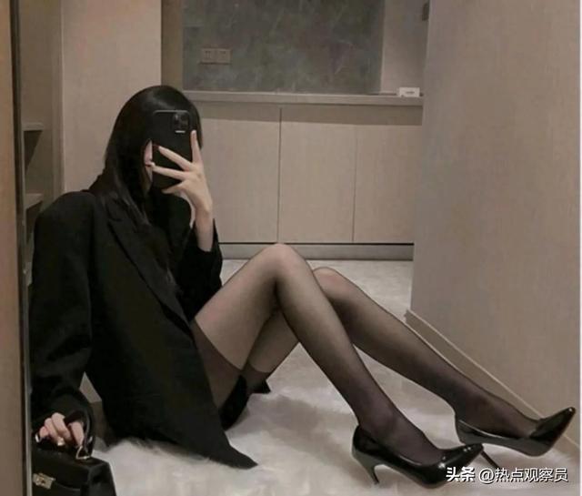 男生为什么喜欢看女生穿丝袜，我想以下这几个原因无可厚非