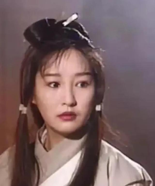 经典李莫愁，耐看型美女雪梨，是米雪妹妹，十八岁未婚生子不后悔