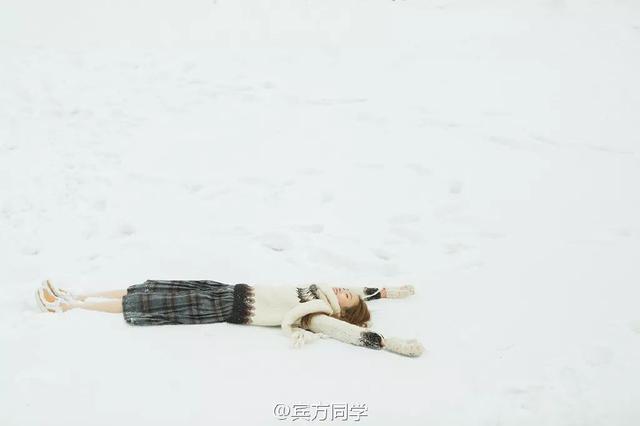 冬天啦下雪啦！10 个 pose 拍出雪地小仙女