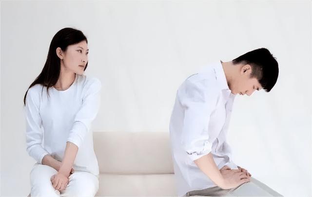 丈夫趁妻子不在家，竟与40岁阿姨发生关系，妻子：哪点比不上她