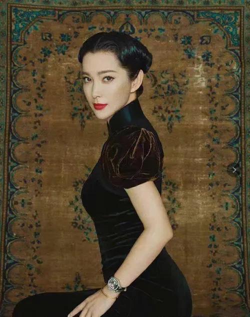 中国穿旗袍最美的10位女明星，个个婀娜多姿，你最喜欢谁？