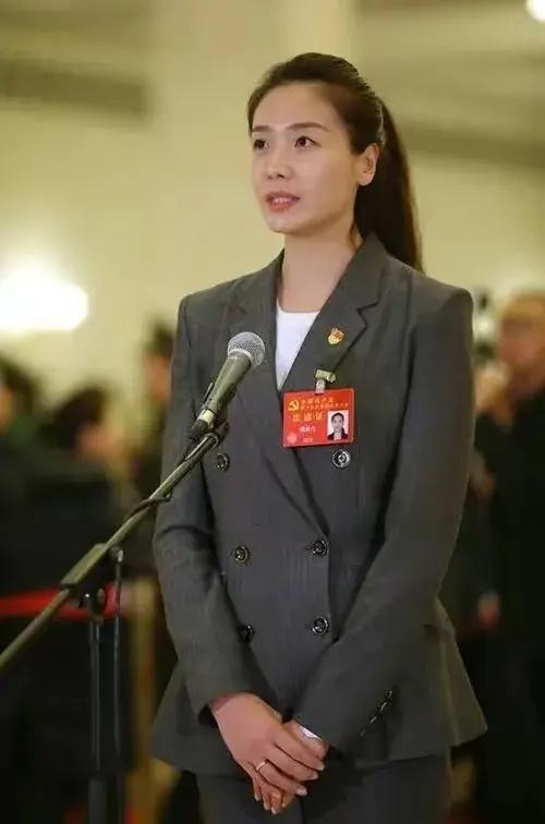 退役后变美的四位女排队员：最美腰臀比魏秋月，女排卡戴珊曾春蕾