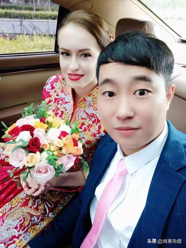 天津小伙，和俄罗斯美女网恋一年结婚，婚后过着幸福的二人世界