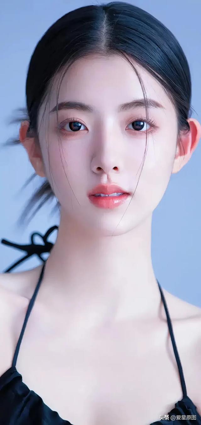 美女校花——何子怡全图写真合集