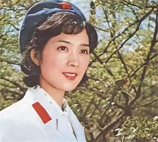 80年代第一美女龚雪，因案件退圈，嫁到美国二十年，现在怎么样了