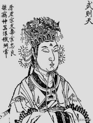 唐朝美女古画(唐朝千年古画暴露武则天相貌，跟电视剧中差距较大，身材真的高大)