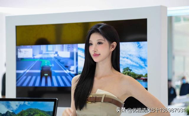 甜美可爱婀娜多姿 2024北京车展最佳美女模特合辑