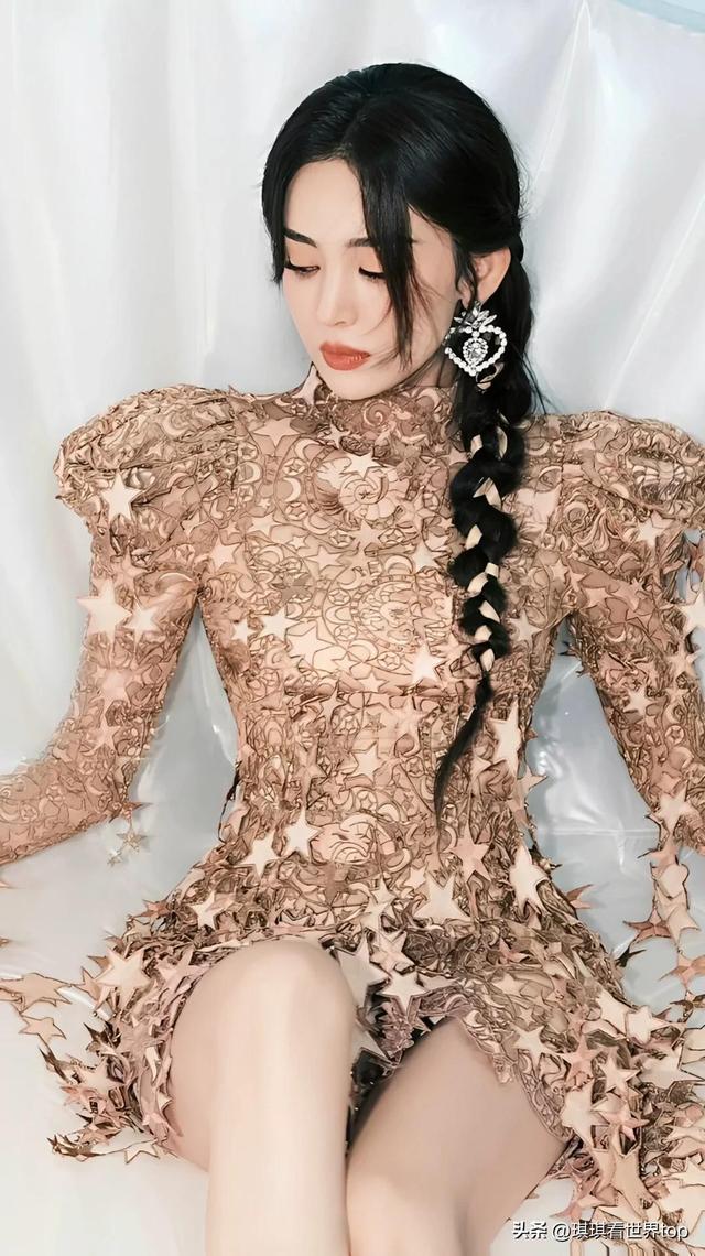 美女萝莉蕾丝花圈甜美小清爽清纯写真图片