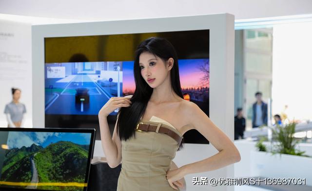 甜美可爱婀娜多姿 2024北京车展最佳美女模特合辑