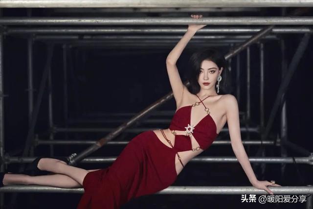 美女私房写真，第五十一期妖艳美女