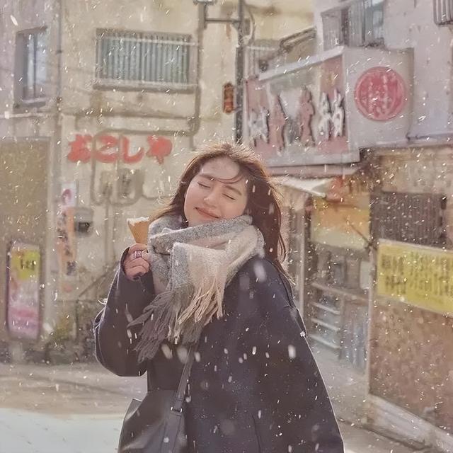 下雪天冬季氛围感女生头像