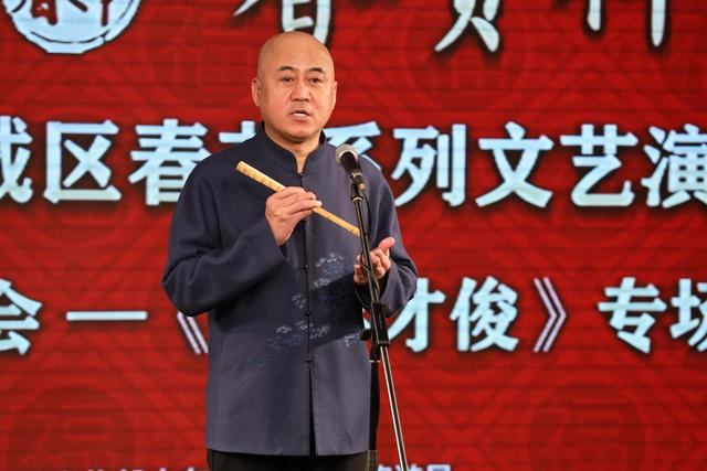 方清平：酒瘾大到喝进了医院，媳妇为了让他戒酒连烧100瓶二锅头