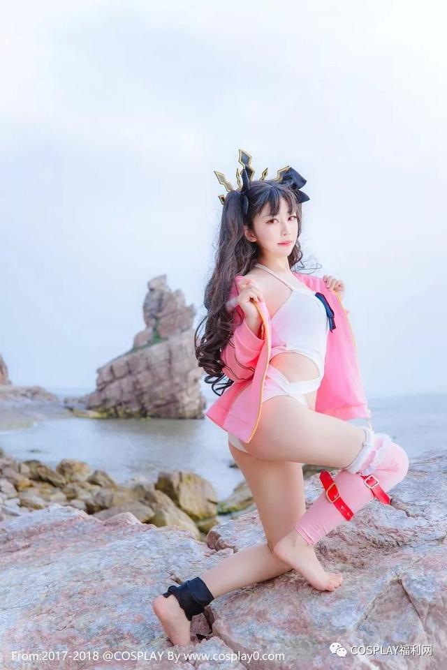 伊斯塔凛Cosplay御姐控水着胖次本子福利图片