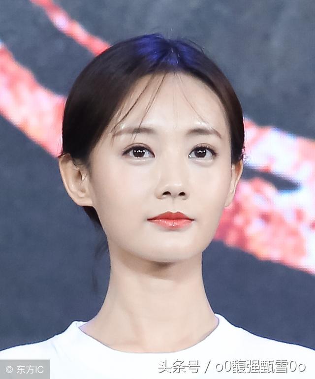 感性美女李一桐