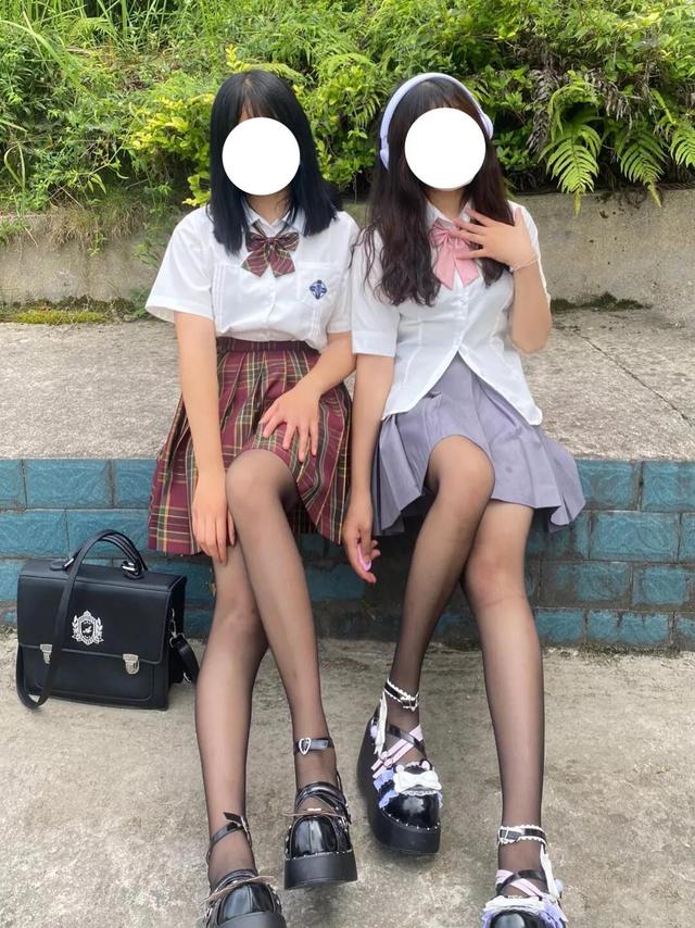 黑丝控图集，性感美女黑丝jk制服