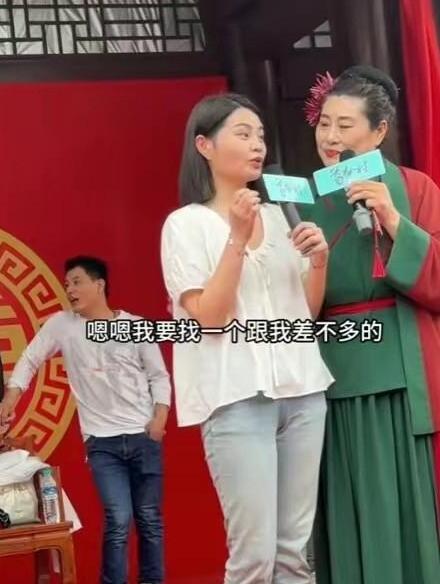 离异带一娃第一位美女如今嫁入豪门