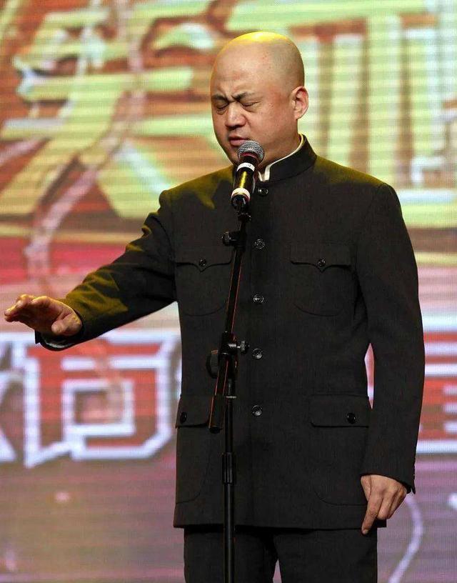 方清平：酒瘾大到喝进了医院，媳妇为了让他戒酒连烧100瓶二锅头