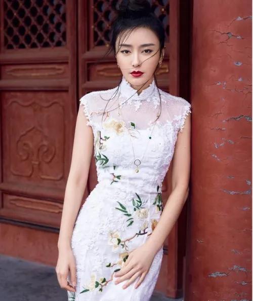 中国穿旗袍最美的10位女明星，个个婀娜多姿，你最喜欢谁？