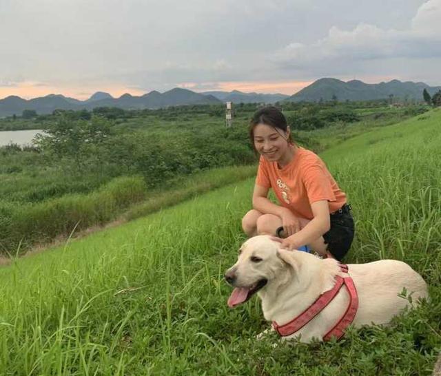 这个美丽的姑娘真挺赞的！杭州一位90后女中医为上班族开设夜诊扎针灸