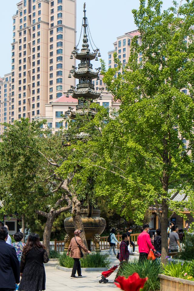 天津香火最旺盛的一座寺庙，曾供奉玄奘法师灵骨，游客络绎不绝