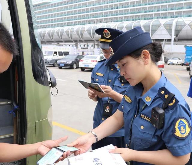 哇！这些小姐姐也太好看了吧！一大波照片让你秒变“制服控”