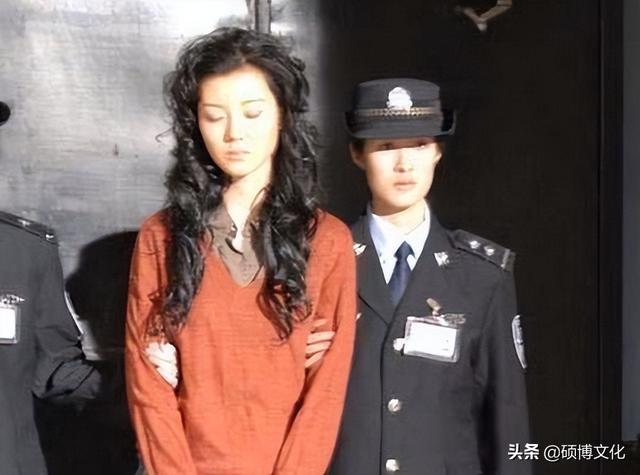 2005年，美女死刑犯毕丽梅，被枪决在火葬场复活，法警又补两枪