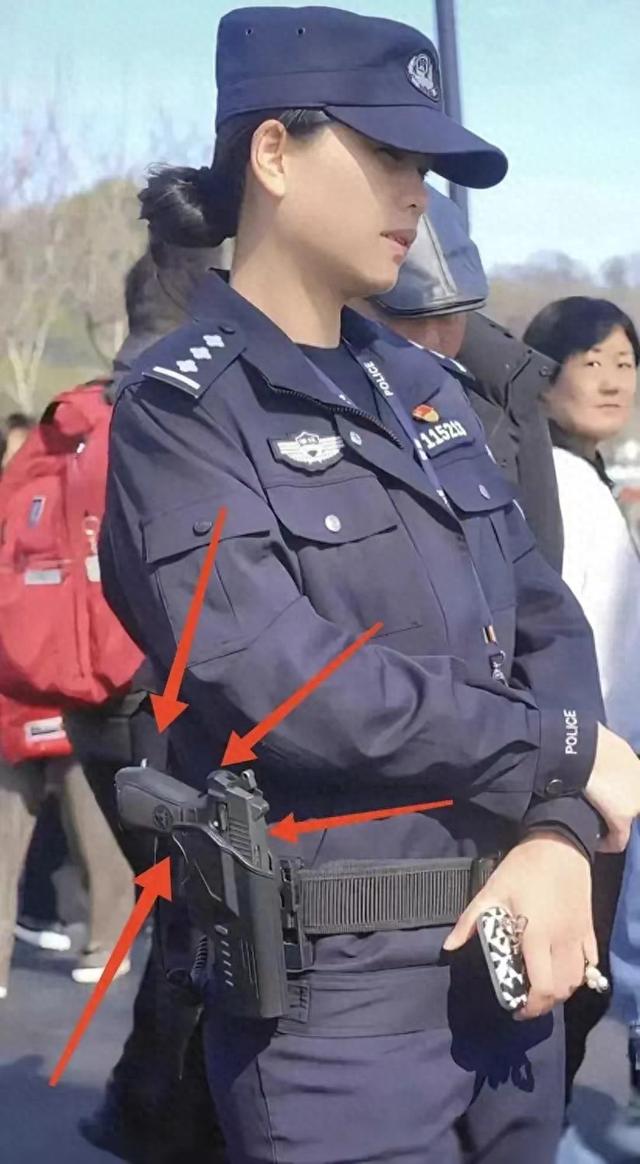 辟谣！网传西湖女警枪上无枪绳，有人恶意P图原图有枪绳